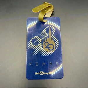 VGT WALT DISNEY WORLD THEME PARK 20TH ANNIVERSARY PROMO PLASTIC LUGGAGE TAG